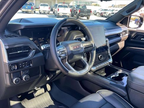 Certified 2025 GMC Yukon Elevation w/ Technology Package image 16