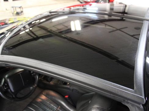 Used 2000 Chevrolet Camaro Z28 w/ SS Performance/Appearance Pkg image 38