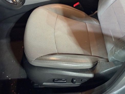 Used 2011 Hyundai Sonata SE image 32