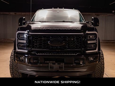 Used 2025 Ford F450 Platinum w/ FX4 Off-Road Package image 4