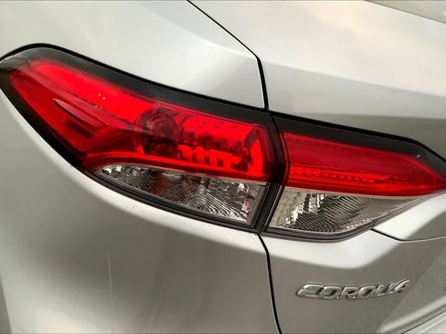 Used 2023 Toyota Corolla LE FWD image 27