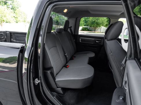 Used 2022 RAM 1500 Classic SLT RWD image 40
