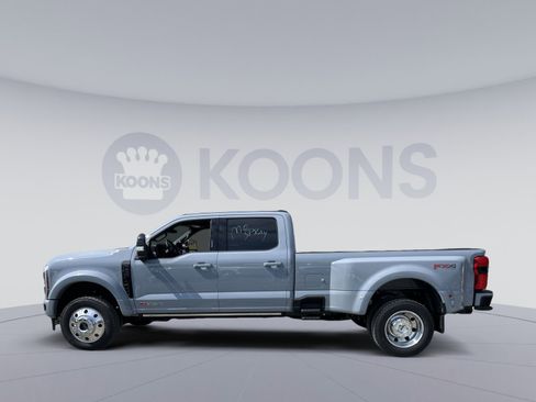 New 2026 Ford F450 Platinum image 2