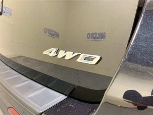 Certified 2021 Ford Explorer XLT w/ Equipment Group 202A image 17