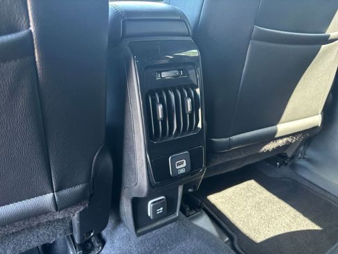 Used 2025 Jeep Compass Limited AWD/4WD image 23