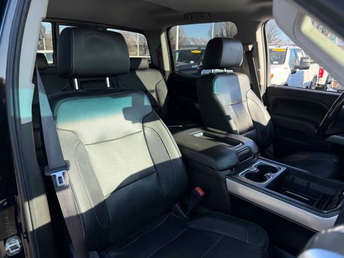 Used 2015 Chevrolet Silverado 2500 LTZ w/ LTZ Plus Package image 30