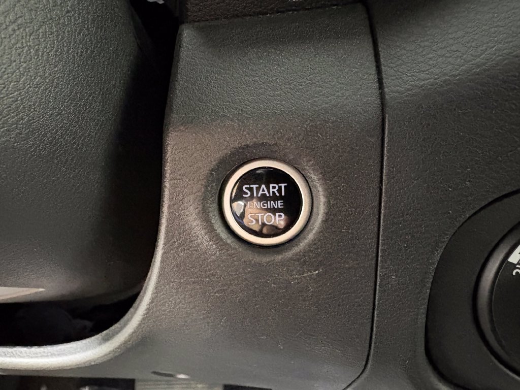 Used 2024 Nissan Frontier SV w/ SV Convenience Package AWD/4WD image 22