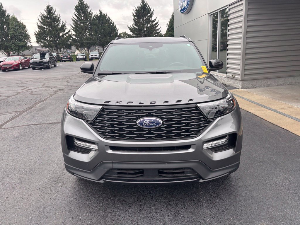 Used 2024 Ford Explorer ST-Line w/ Class IV Trailer Tow Package AWD/4WD image 10