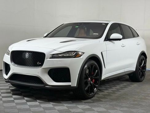 Used 2020 Jaguar F-PACE SVR image 2