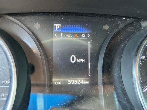 Used 2018 Toyota Camry LE FWD image 24