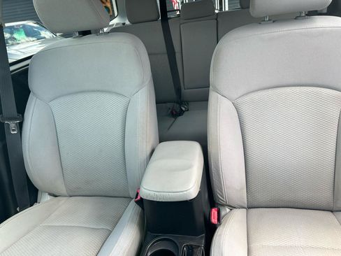 Used 2015 Subaru Forester 2.5i Premium AWD/4WD image 18