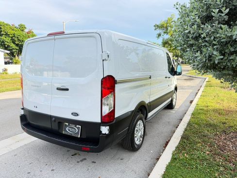 Used 2019 Ford Transit 250 130 Low Roof RWD image 5