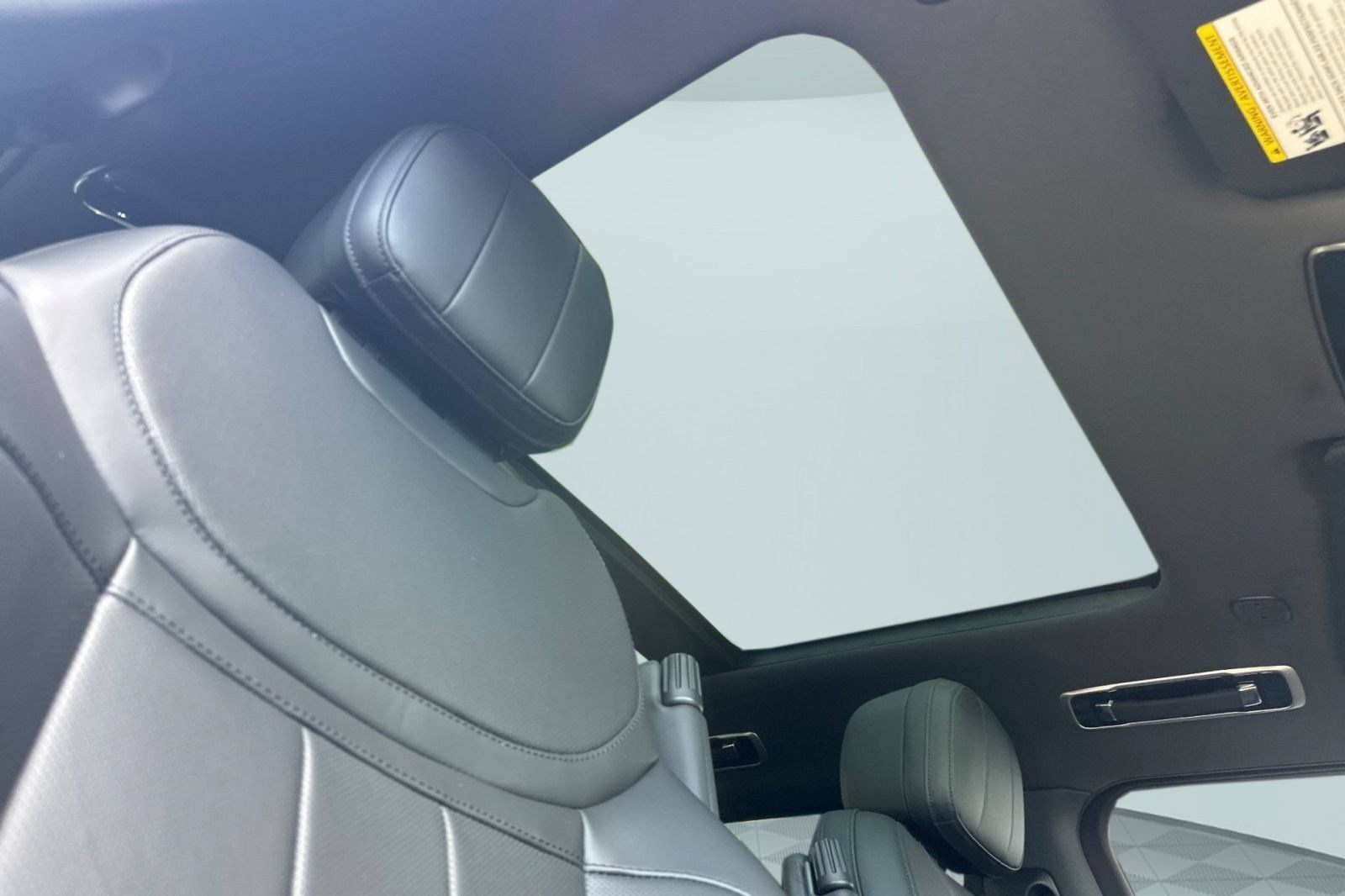 New 2026 Land Rover Range Rover Sport SE AWD/4WD image 19