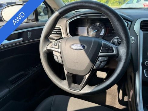 Used 2020 Ford Fusion SE image 13
