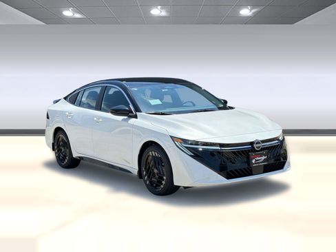 New 2026 Nissan Sentra SR w/ SR All Weather Package FWD image 7