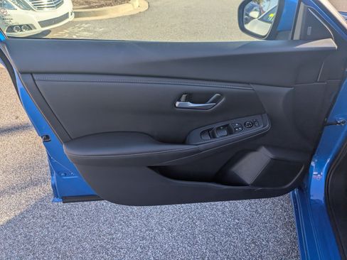 Certified 2025 Nissan Sentra SV FWD image 13