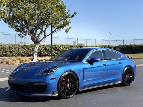 Used 2017 Porsche Panamera 4S AWD/4WD image 1