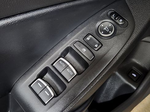 Used 2018 Honda Accord EX image 42