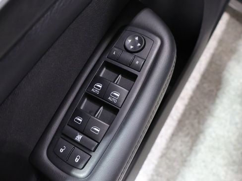 Used 2015 Chrysler 200 Limited w/ Convenience Group FWD image 14