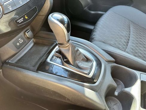 Used 2020 Nissan Rogue S AWD/4WD image 25