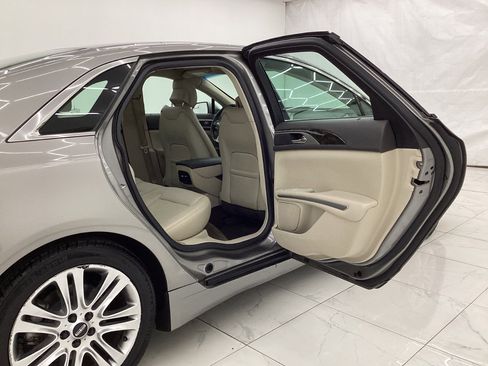 Used 2016 Lincoln MKZ Hybrid image 23