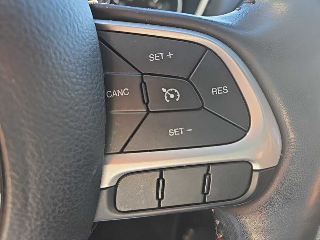 Used 2019 Jeep Compass Limited AWD/4WD image 18