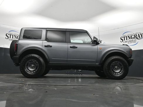 Used 2025 Ford Bronco Badlands AWD/4WD image 24