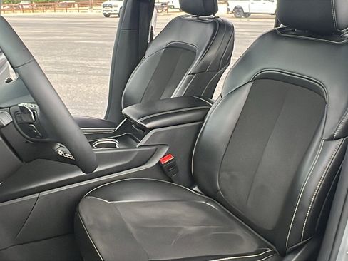 Used 2024 Jeep Grand Cherokee L Laredo image 18