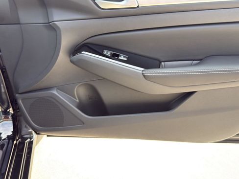 Used 2024 Nissan Altima 2.5 SL image 30