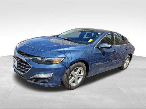 Used 2024 Chevrolet Malibu LT image 3