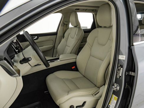 Used 2021 Volvo XC60 T8 Inscription Expression w/ Advanced Package image 29