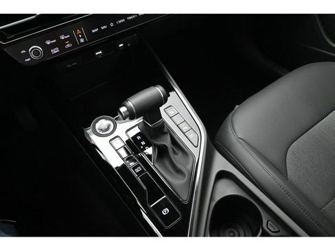 New 2026 Kia Niro EX FWD image 22