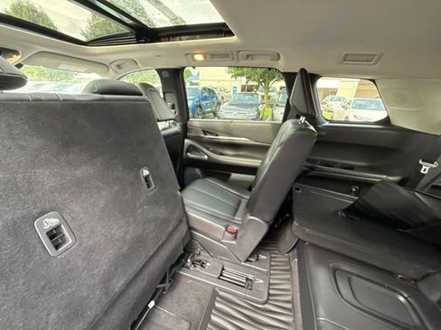 Used 2025 INFINITI QX60 Luxe w/ Vision Package AWD/4WD image 35