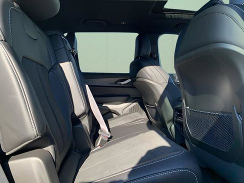 New 2025 Jeep Grand Cherokee L Altitude image 35