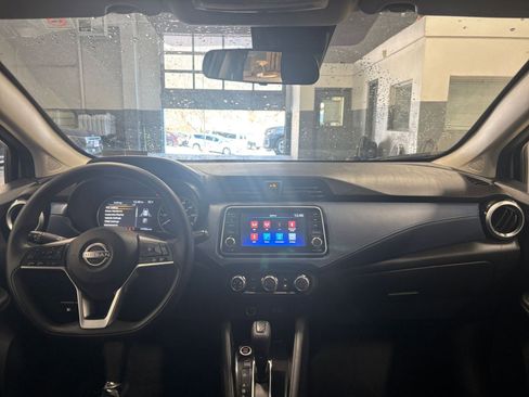 Used 2025 Nissan Versa SV image 32