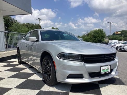 Used 2022 Dodge Charger SXT image 3
