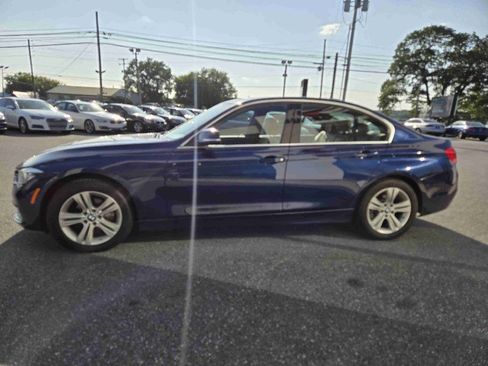 Used 2018 BMW 330i xDrive Sedan w/ Convenience Package image 6