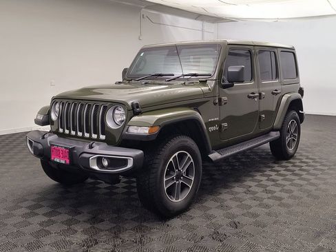 Used 2023 Jeep Wrangler Unlimited Sahara w/ Safety Group image 19