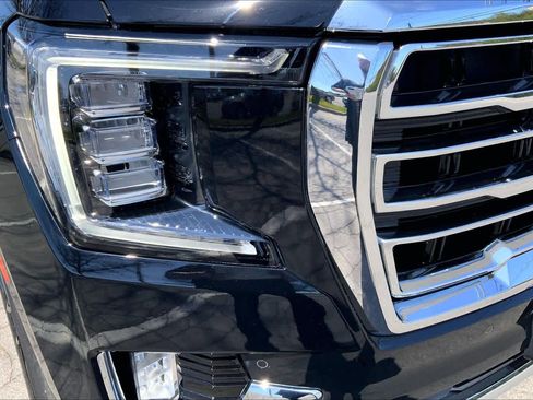 Used 2023 GMC Yukon XL SLT w/ SLT Premium Package AWD/4WD image 23