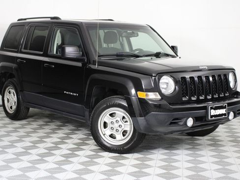 Used 2016 Jeep Patriot Sport w/ Power Value Group FWD image 31