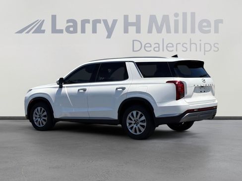 Used 2023 Hyundai Palisade SEL w/ Cargo Package FWD image 3