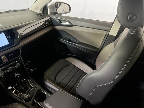 Used 2022 Volkswagen Taos SEL image 23