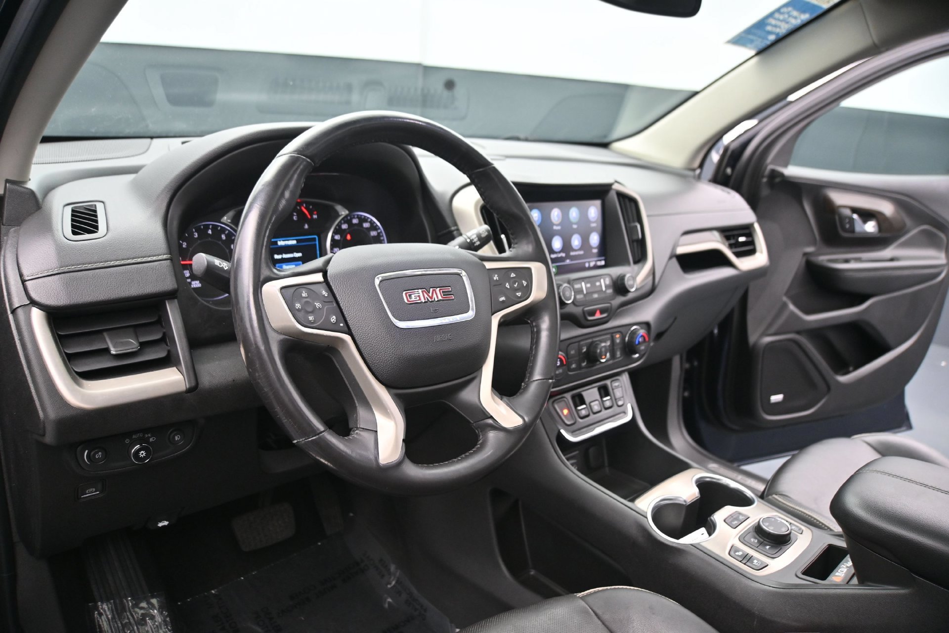 Used 2018 GMC Terrain Denali w/ Advanced Safety Package AWD/4WD image 23