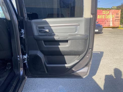 Used 2021 RAM 1500 Classic SLT image 23