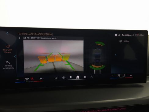 Used 2025 BMW 230i xDrive Coupe w/ Convenience Package image 22