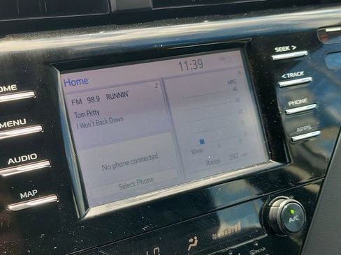Used 2019 Toyota Camry SE FWD image 29