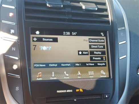 Used 2017 Lincoln MKC Reserve image 18