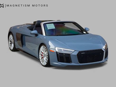 Used 2020 Audi R8 V10 w/ Carbon Exterior Package image 6