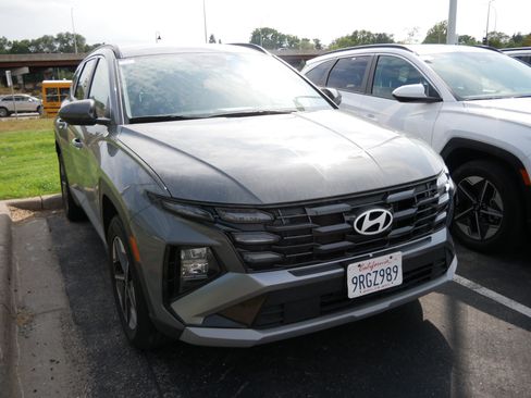 Used 2025 Hyundai Tucson SEL AWD/4WD image 3