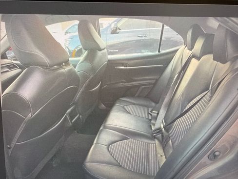 Used 2023 Toyota Camry SE FWD image 8